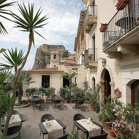 Hotel Palazzo Krataiis 4*